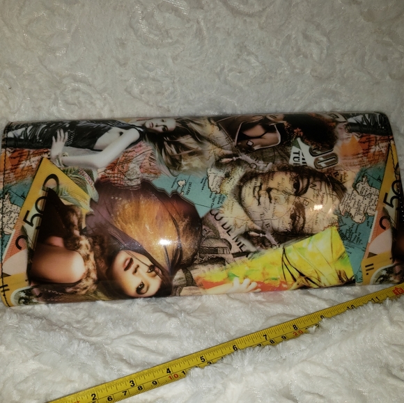 Glossy Magazine Fashonable Clutch - Picture 10 of 16